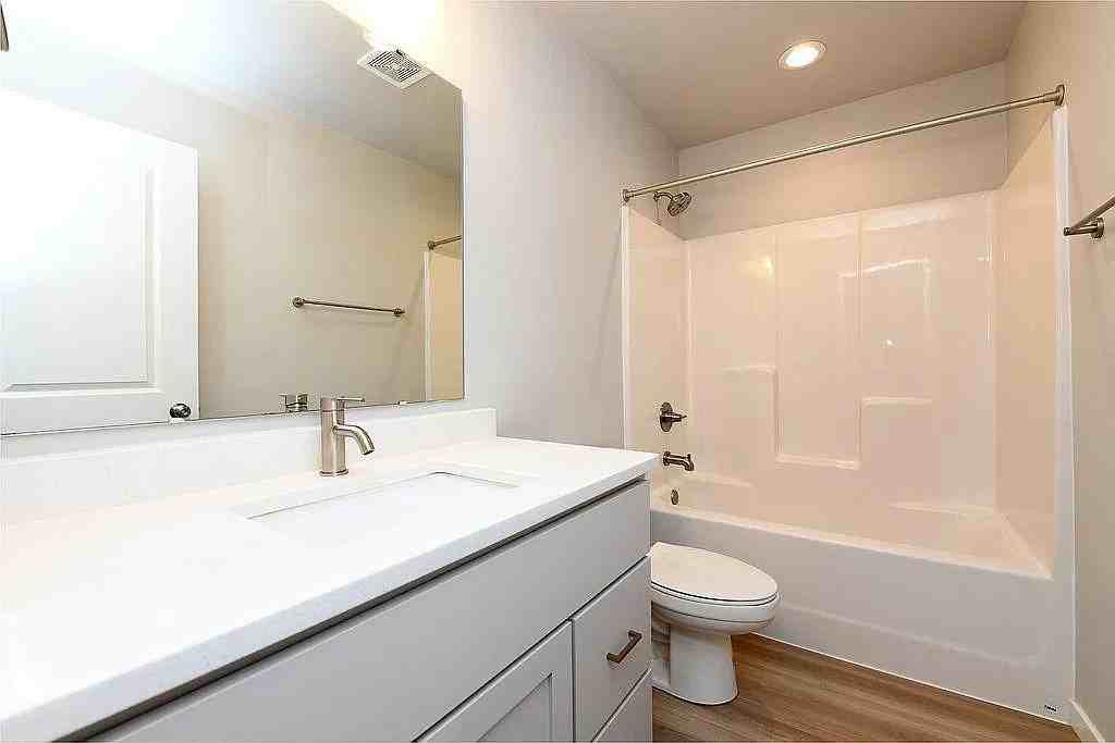 1143 60th Ave W #1 - Photo 7 of 17