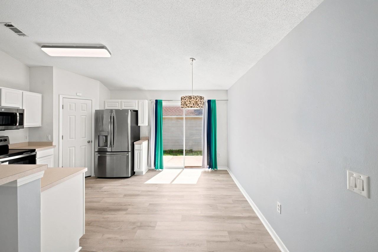 127 Nivana Dr - Photo 5 of 43