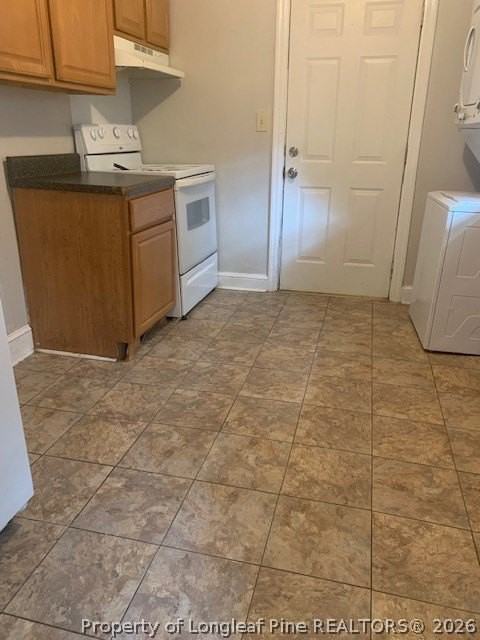 211 Lynn Ave - Photo 3 of 10