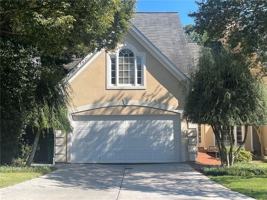 featured image of 2917 Bankshill Row Ne