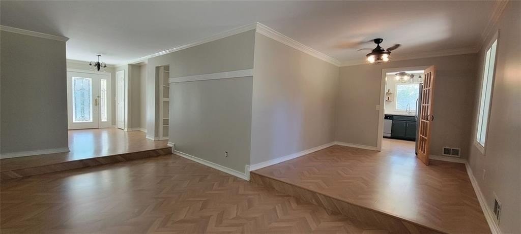 5218 Meadowcreek Dr - Photo 4 of 24