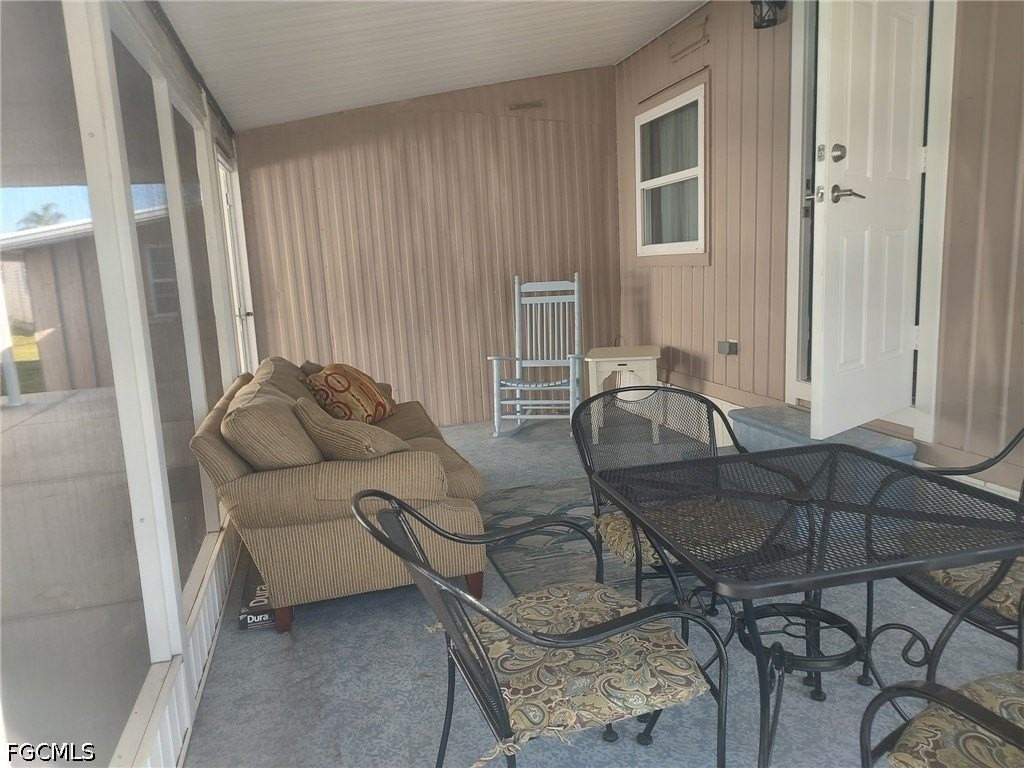20711 Port Dr - Photo 4 of 12