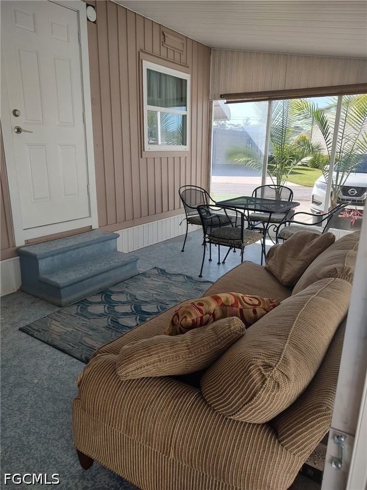 20711 Port Dr - Photo 5 of 12
