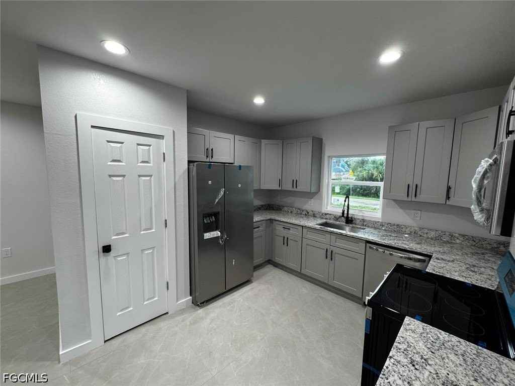 27380 Sandrala Dr - Photo 3 of 10