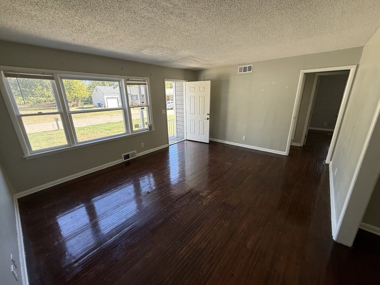 4324 N Garrison Pl #1 - Photo 4 of 16