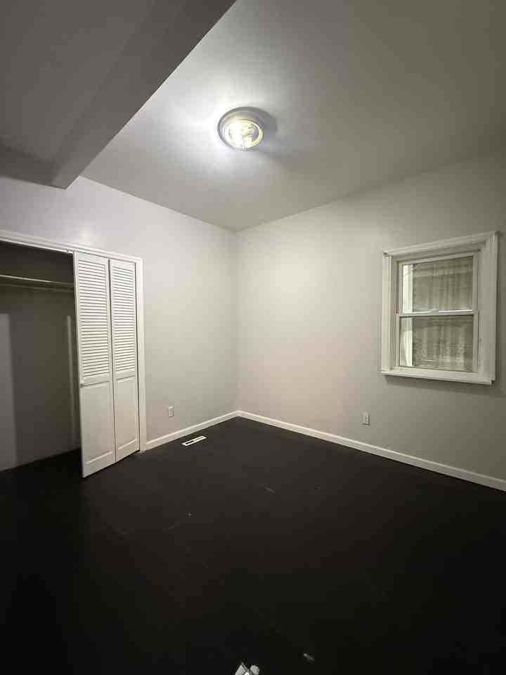 504 Washington Ave #1 - Photo 5 of 10