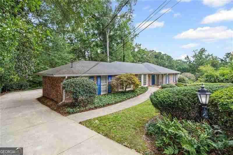 6160 River Shore Pkwy - Photo 4 of 45