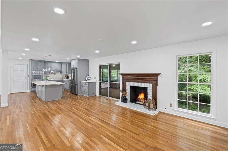 6160 River Shore Pkwy - Photo 6 of 45