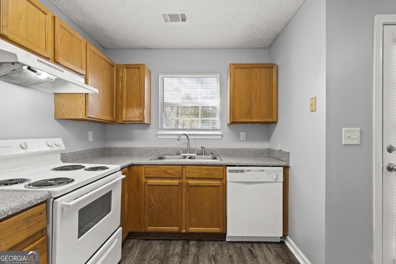 1469 Highway 42 N #B7 - Photo 7 of 29