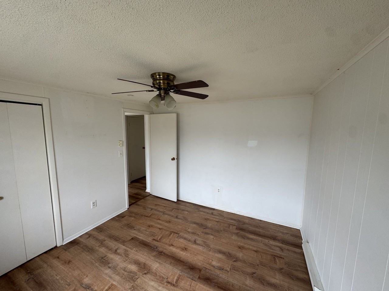 138 Ruby St - Photo 6 of 10
