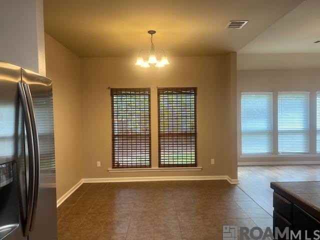 17104 Richmond Dr - Photo 5 of 23