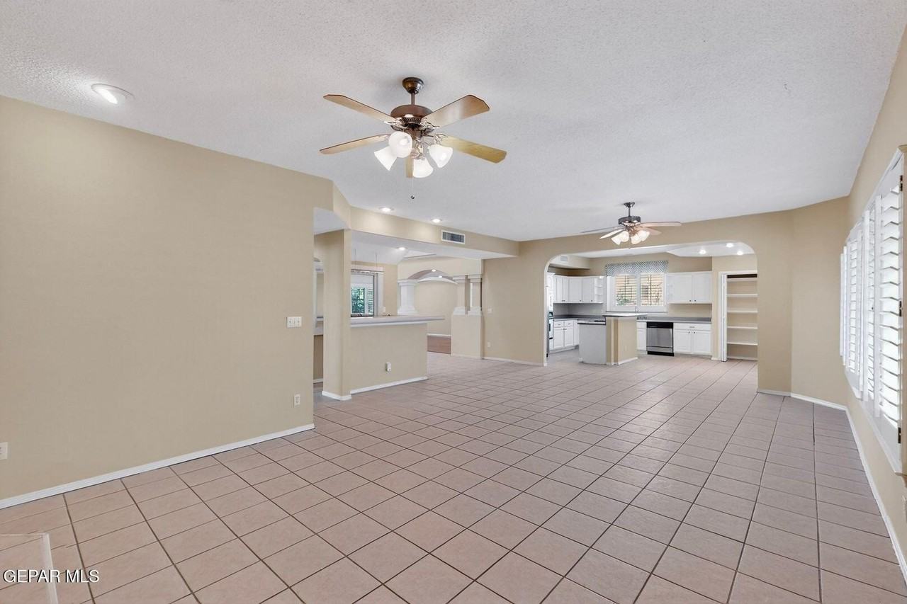 6017 Ojo De Agua Dr - Photo 5 of 28