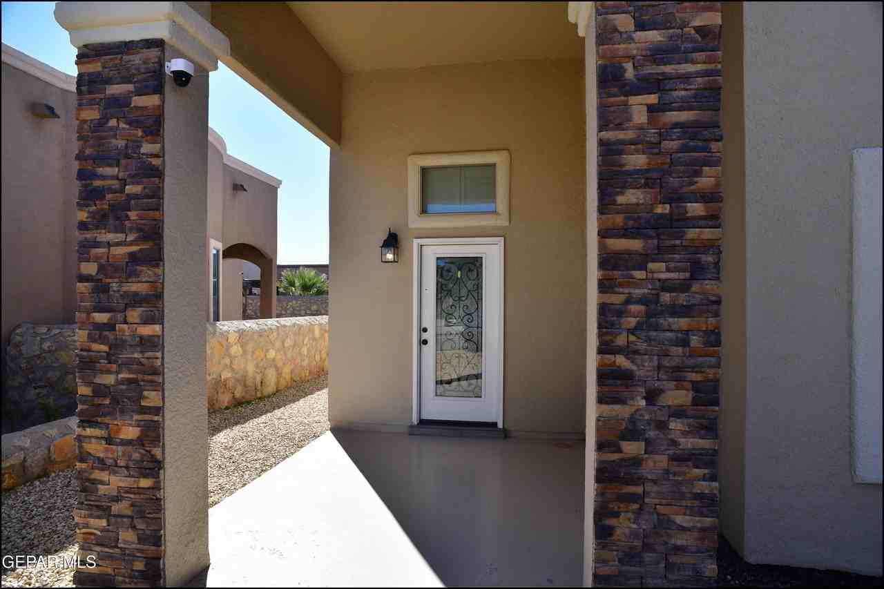14836 Ted Banks Ave - Photo 4 of 40