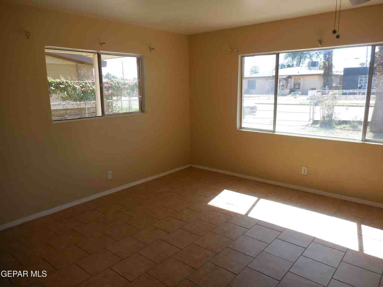 9229 Carranza Dr - Photo 4 of 29