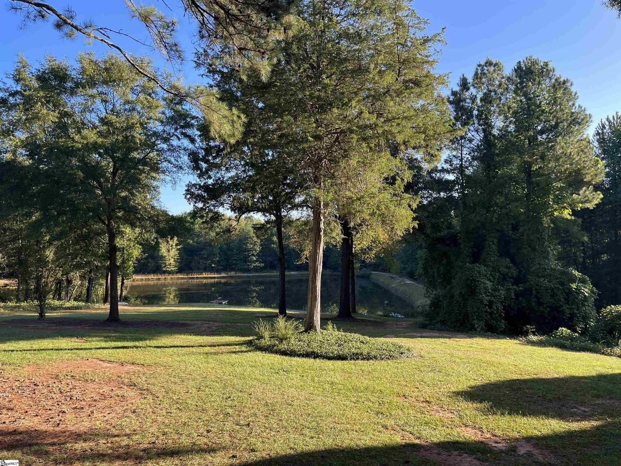 203 Moore Rd - Photo 3 of 32