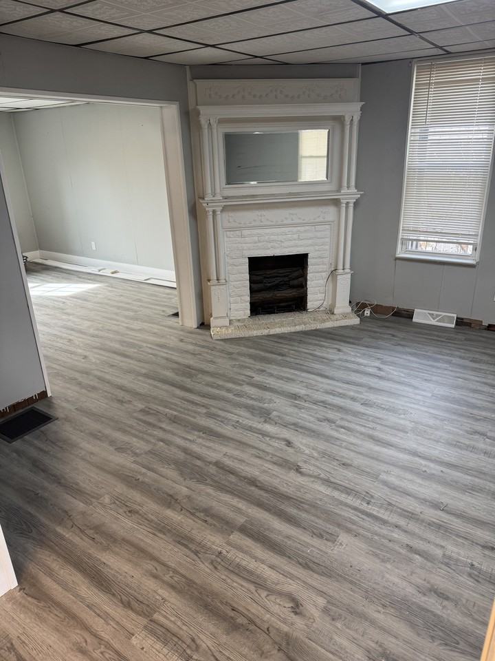277 N Franklin St #1 - Photo 3 of 13