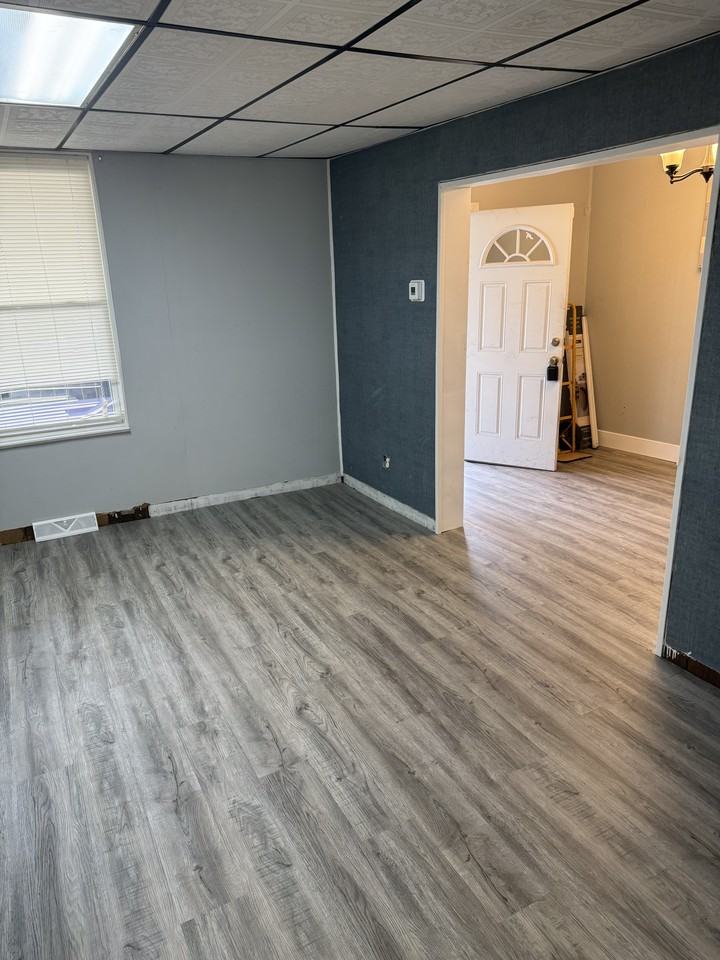 277 N Franklin St #1 - Photo 4 of 13