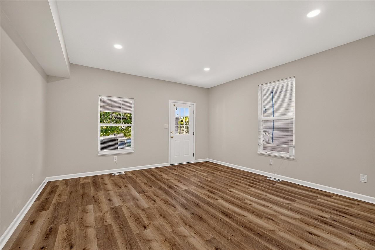 2826 N Park Ave #1 - Photo 4 of 24