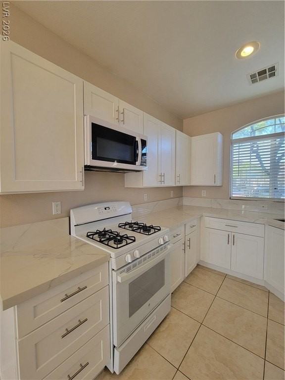 1436 Still Creek Ave - Photo 4 of 36