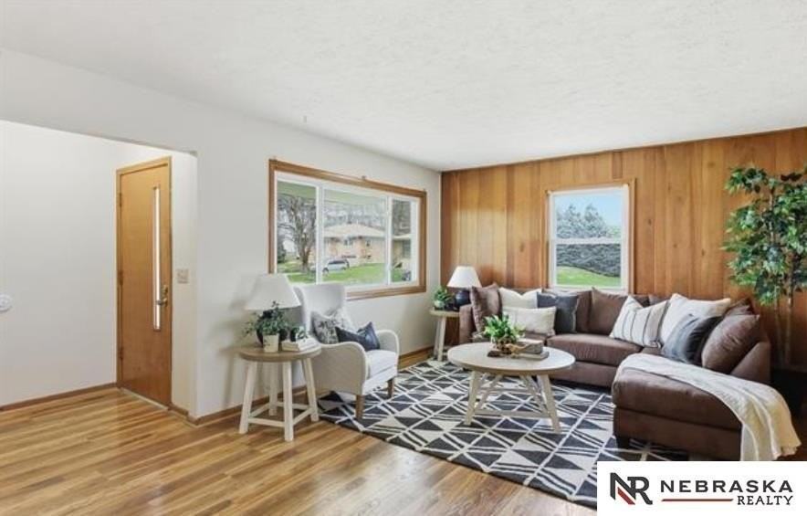 5621 Charles St - Photo 2 of 16