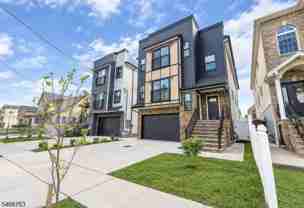 1021 Cross Ave - Photo 1 of 1