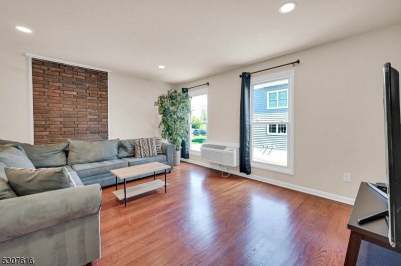 15 Forest St #8 - Photo 5 of 31