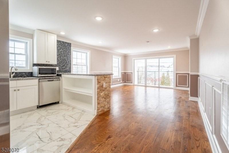41 Jacob St #2 - Photo 4 of 14