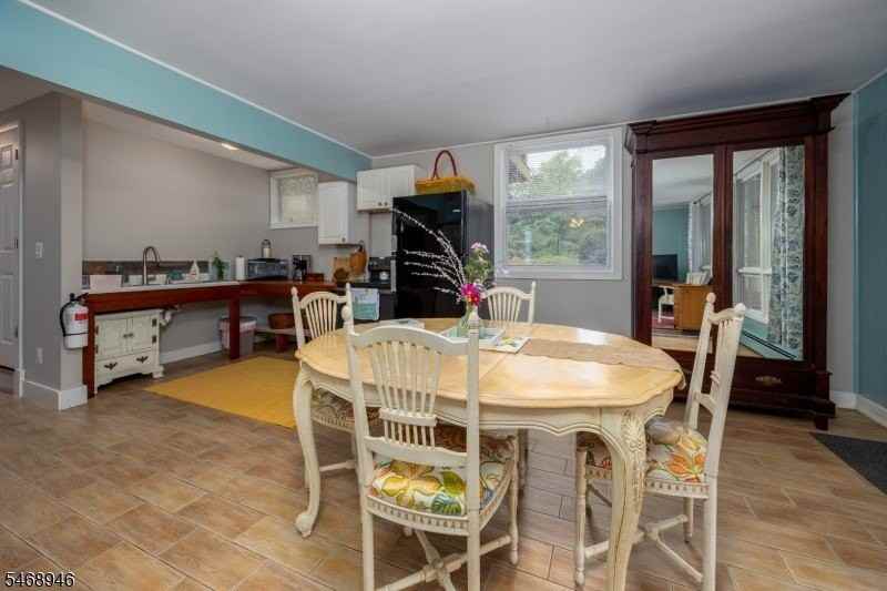 49 E Shore Dr - Photo 4 of 25