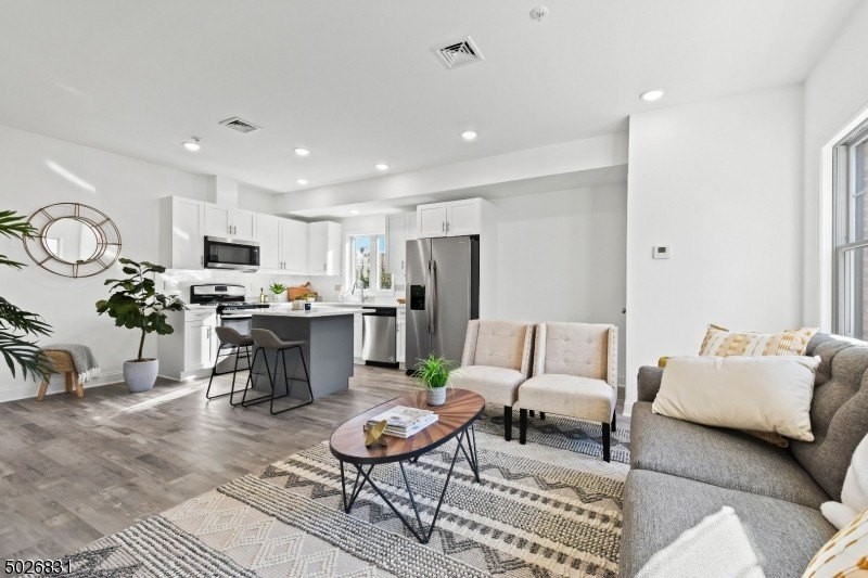 85 4th Ave Unit 2a