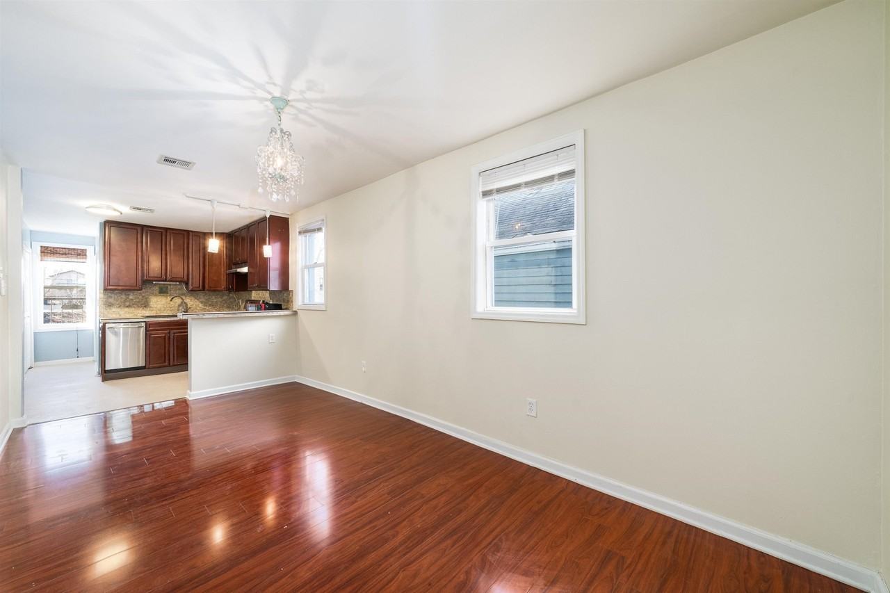 10 W 21st St #2L - Photo 5 of 12