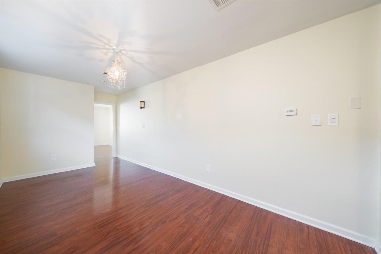 10 W 21st St #2L - Photo 7 of 12