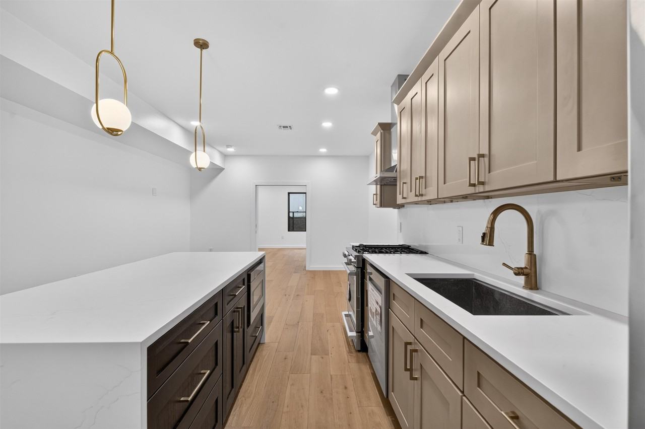 188 Webster Ave #1 - Photo 3 of 16