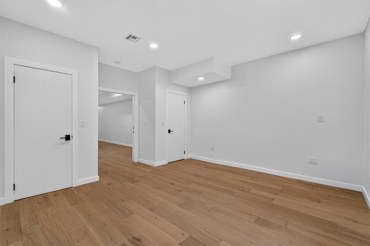 188 Webster Ave #1 - Photo 7 of 16