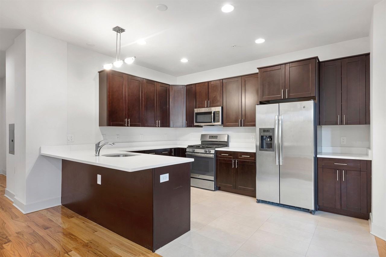 136 Oakland Ave #6L - Photo 6 of 9
