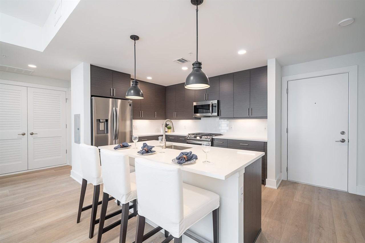 418 Palisade Ave #211