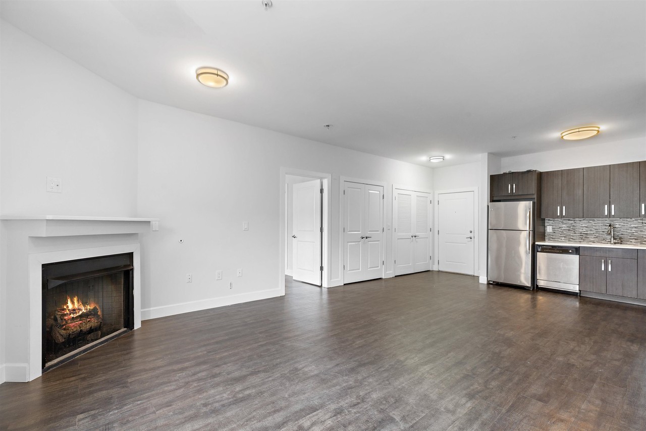 510 45th St #201 - Photo 5 of 13