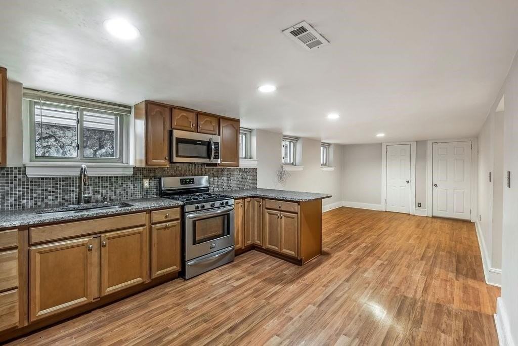 26 Carlton Ave #3 - Photo 3 of 21