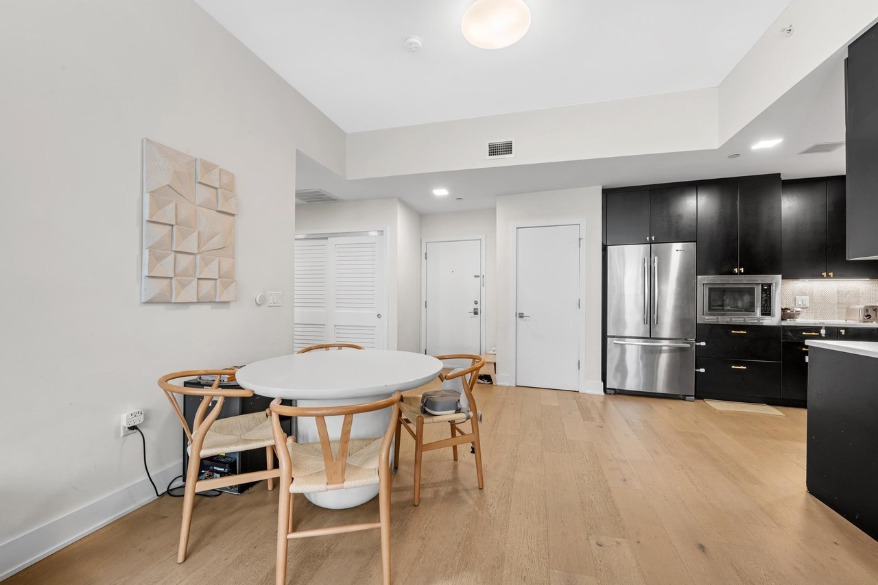 202 Merseles St #202 - Photo 3 of 26