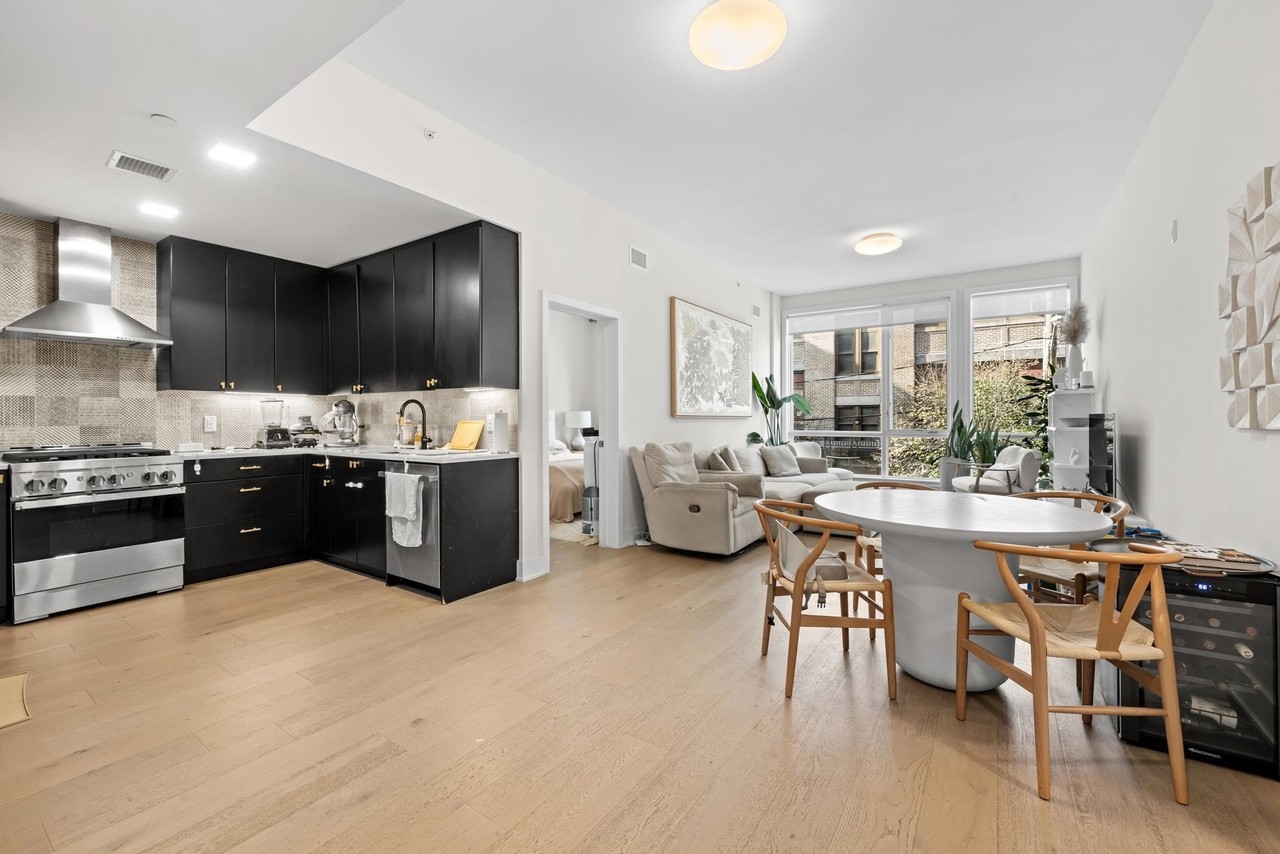 202 Merseles St #202 - Photo 4 of 26