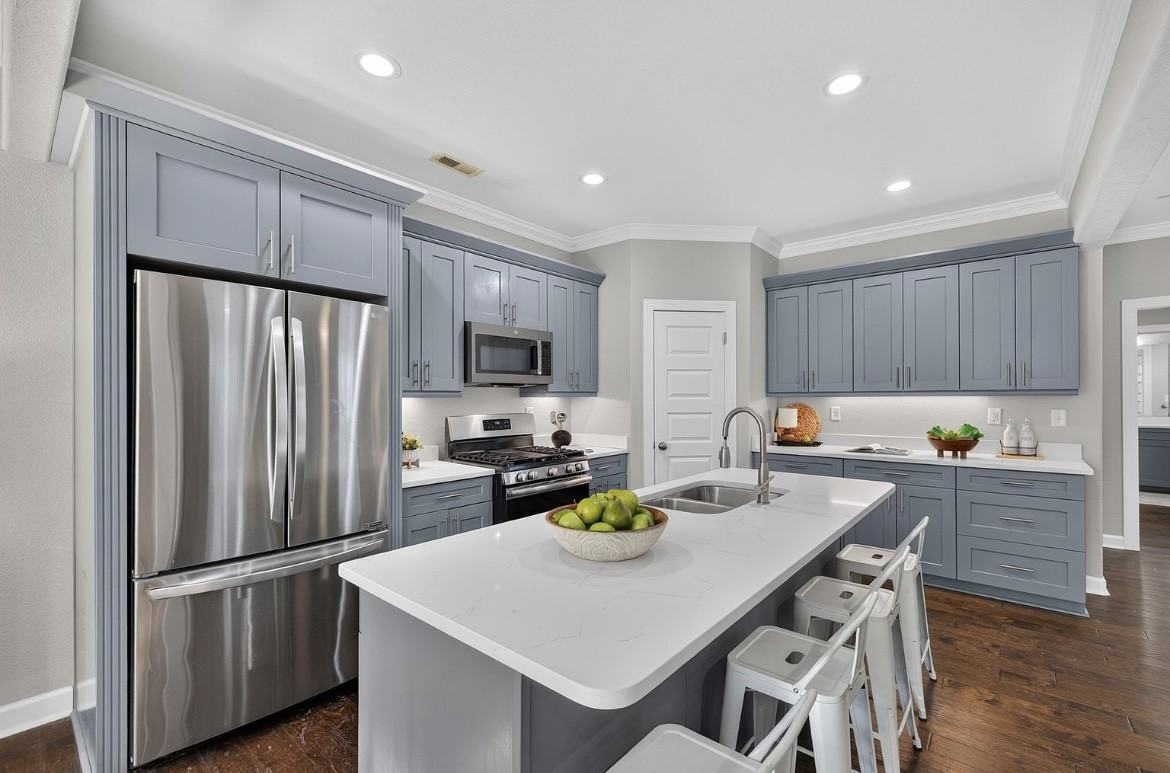 9565 7th Bay St #1 - Photo 4 of 14