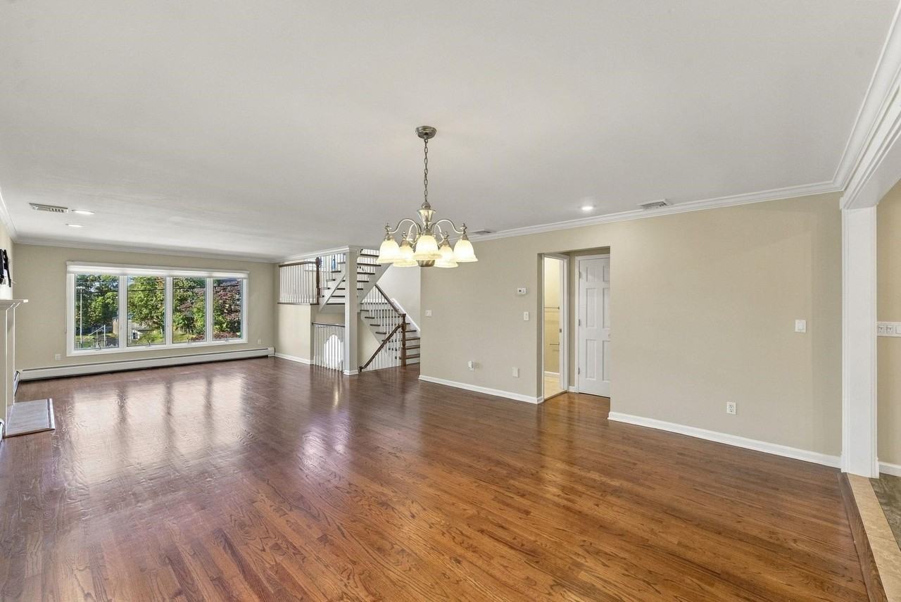 456 Glen Ave #A - Photo 3 of 23