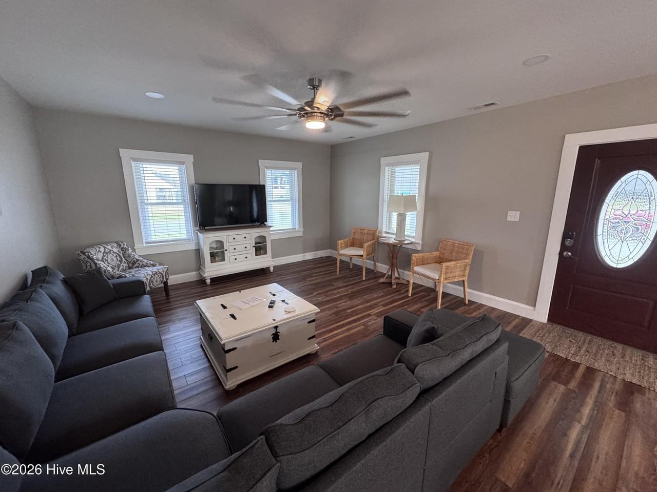 700 Fisher St - Photo 3 of 12