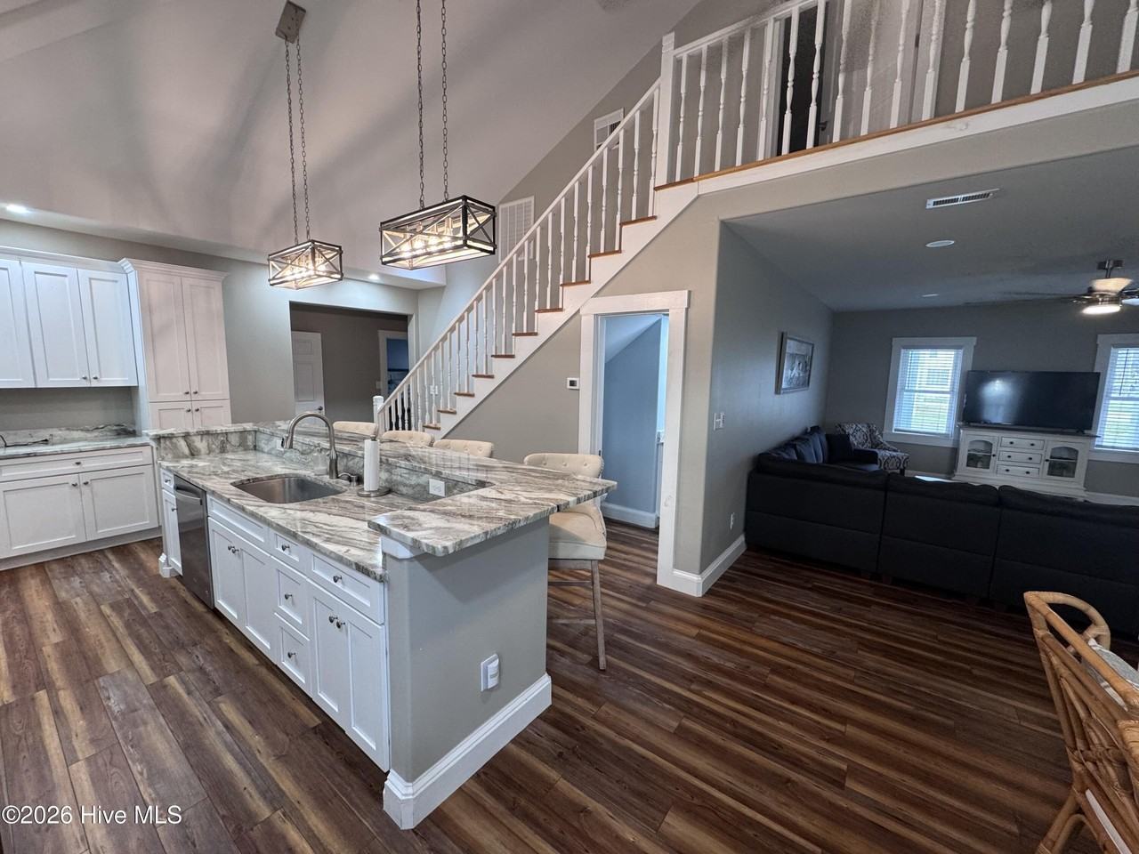 700 Fisher St - Photo 5 of 12