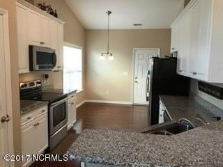 105 Lakeside Green Dr - Photo 5 of 32