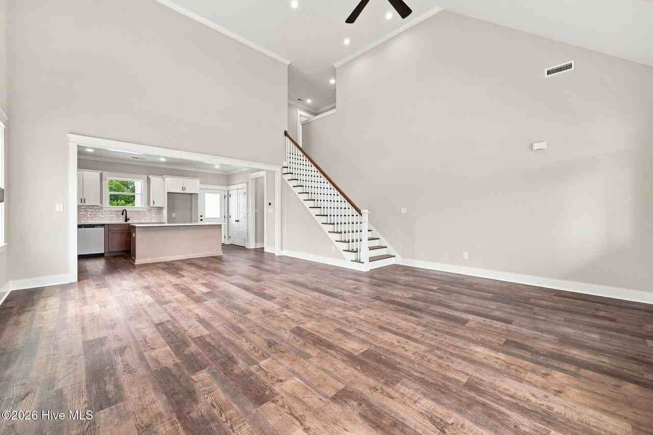 1929 Kimball Dr - Photo 3 of 18