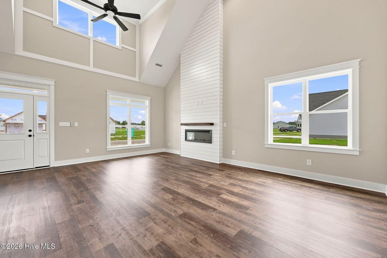 1929 Kimball Dr - Photo 4 of 18