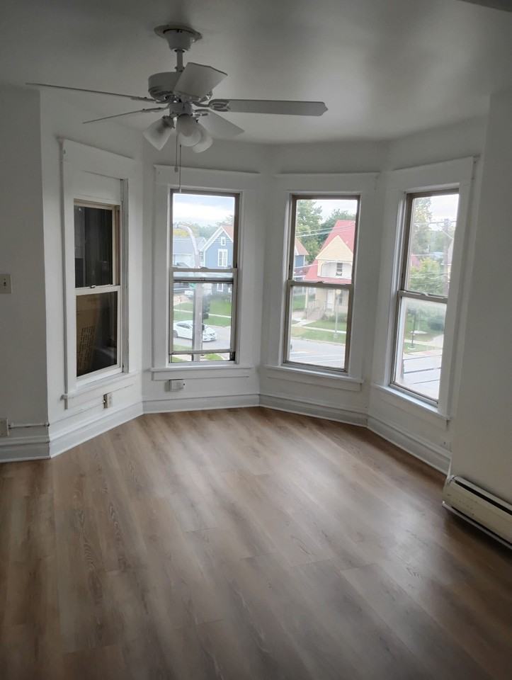 292 Villa Street - 5 #5 - Photo 2 of 21