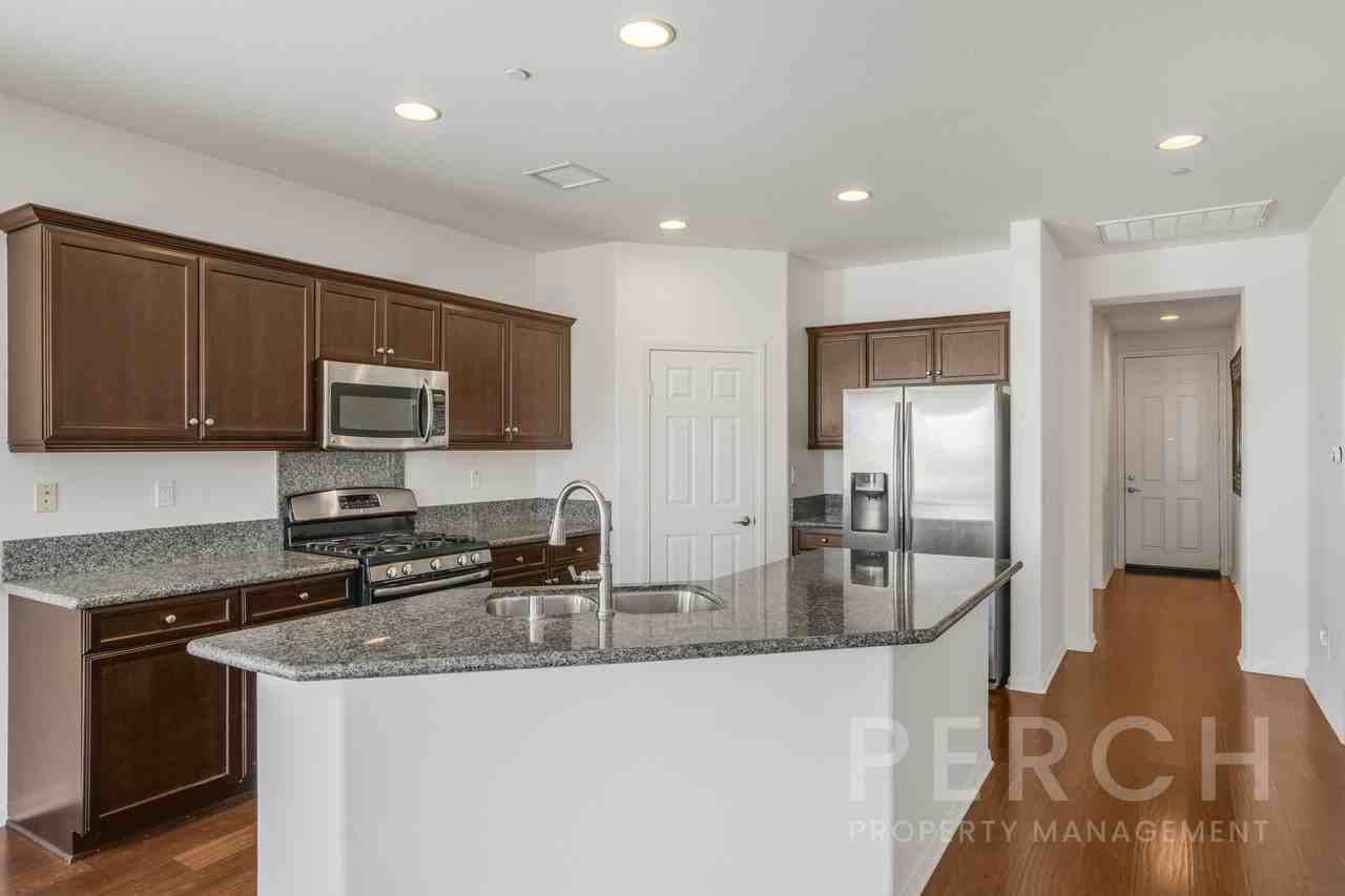 340 Blowing Rock #1 - Photo 5 of 26