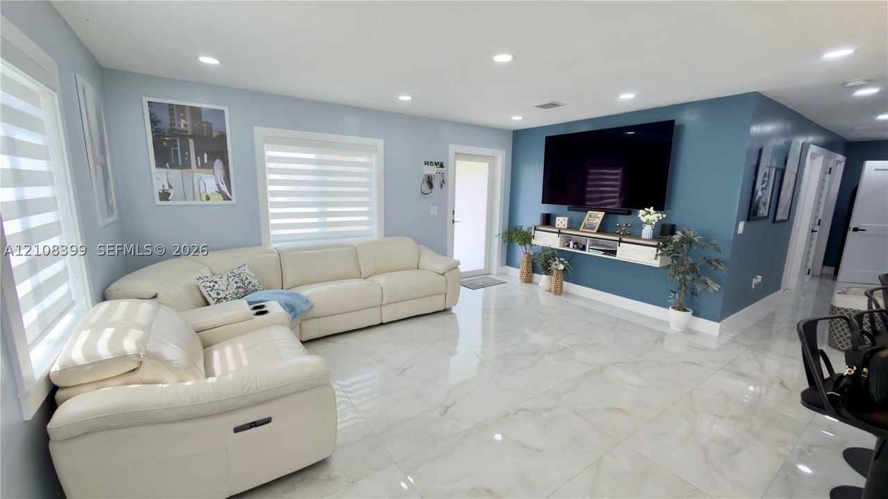 30605 Sw 152nd Ct - Photo 2 of 15