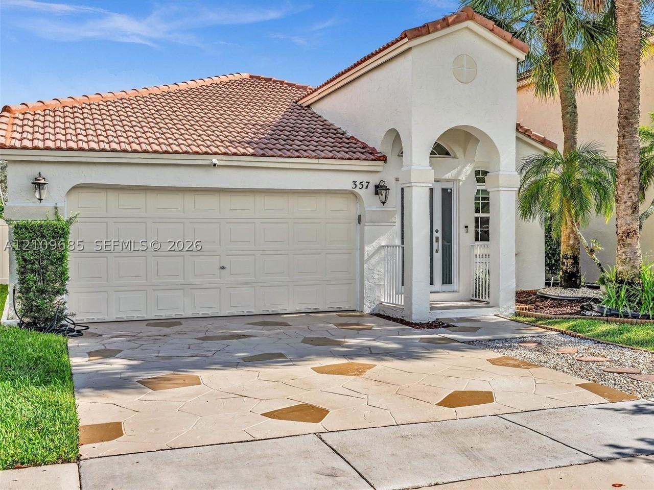 357 Nw 154th Ave - Photo 2 of 39